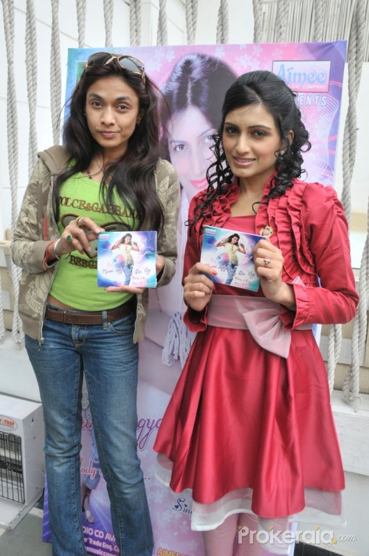 Fashion Designer Sanjana Jon with Singer Shaili Mehra