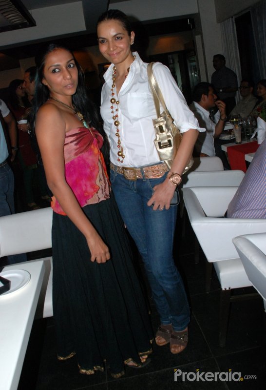 Shweta Salve and Shweta Gohil at Celebration Party and Launch of restaurant "White" Goregaon on 3rd March, 2010