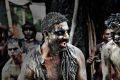 Abhishek Bachchan in Raavan - Stills and Wallpapers