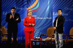 Aamir Khan meets Hillary Clinton.
