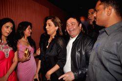 Rishi Kapoor and Neetu Singh at Sanjay dutt's bash for agneepath.