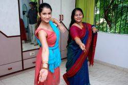 Smiley Suri of Kalyug fame returns in N Chandra's new movie where she was seen taking blessings from Sandip Soparkar who teaches her Salsa and Vijayshree Chaudhry who teaches her Kathak on the occasion of Guru Purnima.
