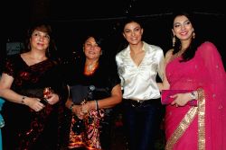 Zarine Khan, Sushmita Sen amd Yukta Mukhi at GR 8 Women Awards in ITC Grand Maratha.