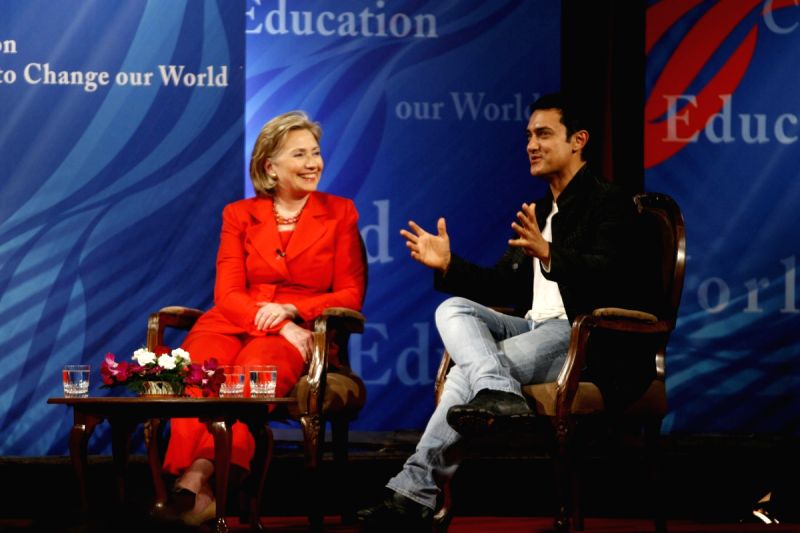 Aamir Khan Meets Hillary Clinton.