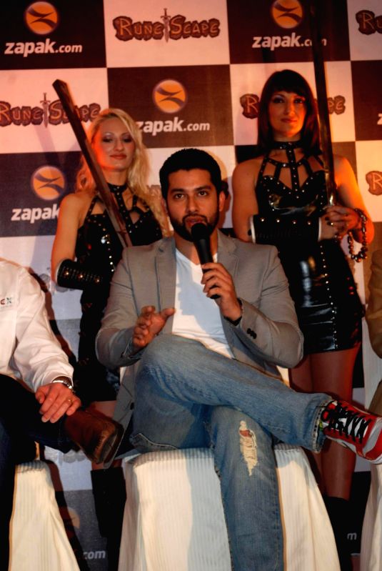 Aftab Shivdasani launches game for Zapak at Trident.