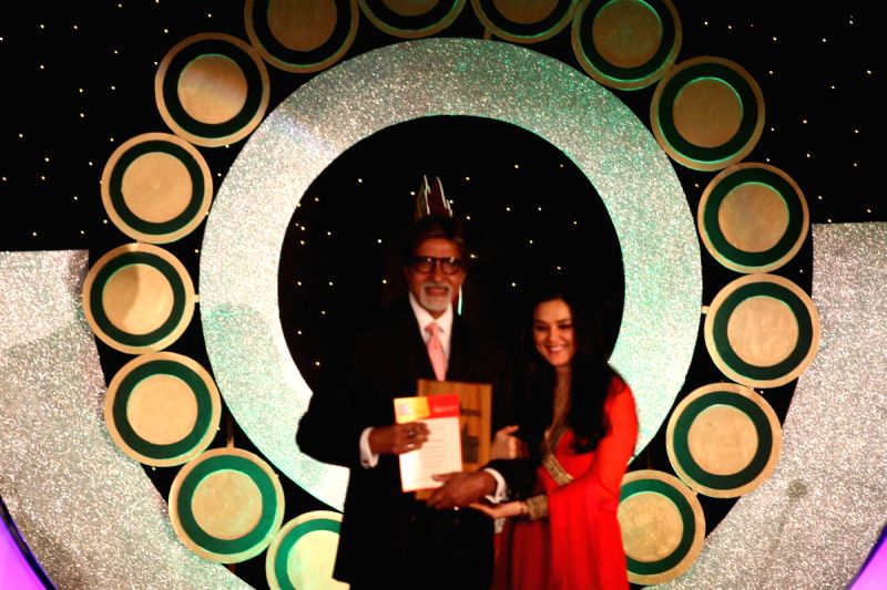 Amitabh Bachchan and Preity Zinta at MAMI Awards Closing Night.