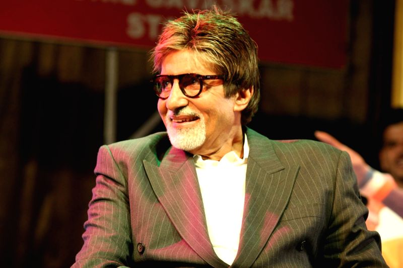 Amitabh Bachchan at the felicitation of Sunil Gavaskar