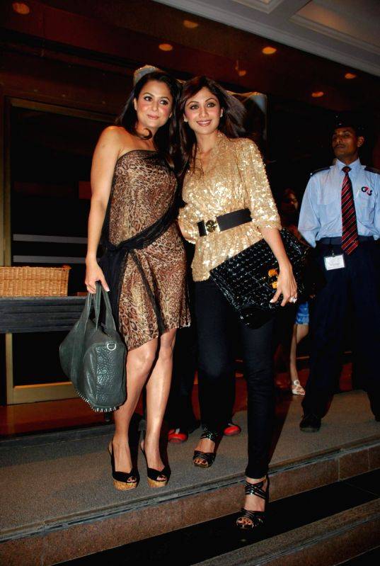 Amrita Arora and Shilpa Shetty at Blenders Tour day 1 at Taj Land's End.