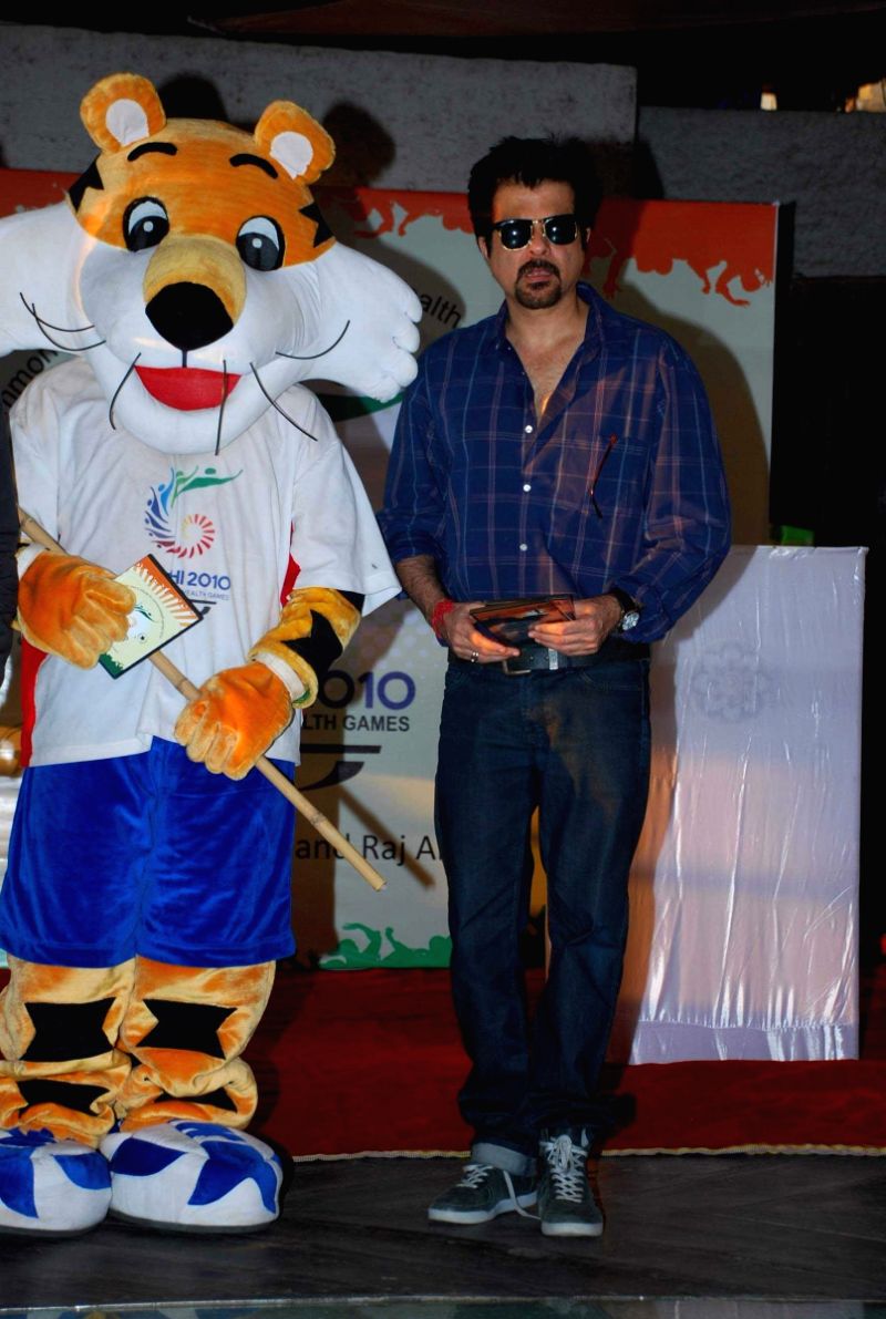 Anil Kapoor and Aamir Khan at Double Dhamaal film launch at Mehboob.