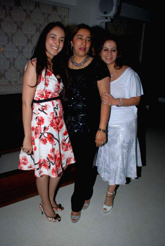 Anu Ranjan's birthday bash hosted by Kiran Bawa.