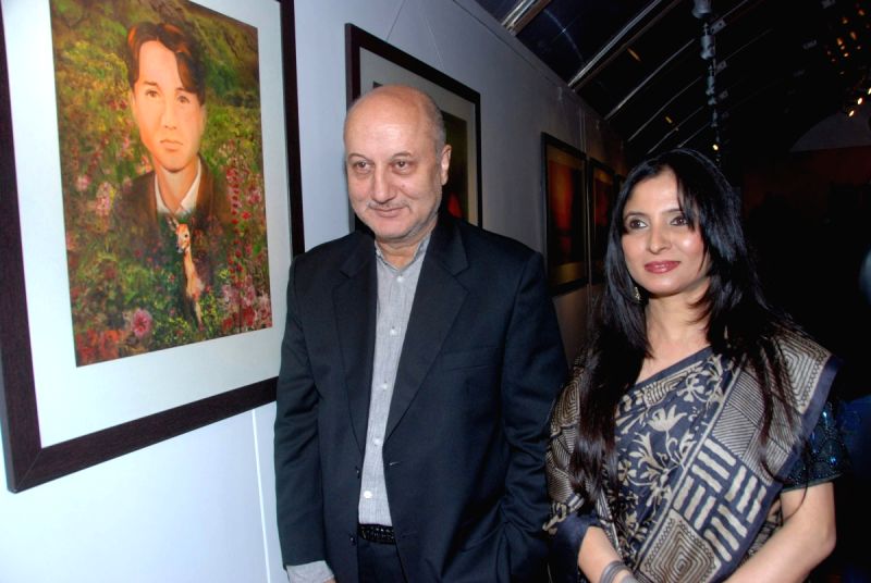 Anupam Kher at Anupam Kher's Art Exhibition at Bandra.