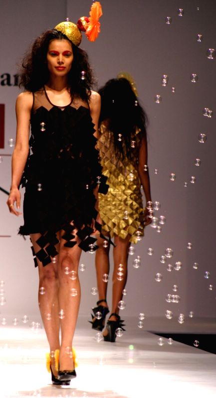 Designer Varun Sardana's show at the launch Wills Lifestyle India Fashion Week in New Dehli on Tuesday 27 Oct 2009.