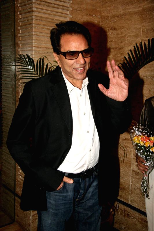 Dharmendra launches Swing music label at Sea Princess.