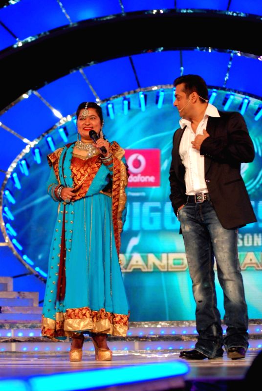 Dolly Bindra third runner up of Big Boss season 4 grand finale.
