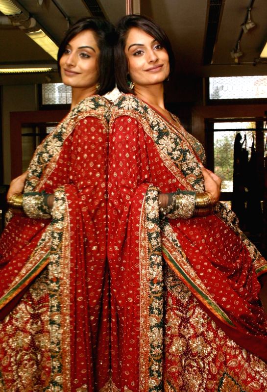 Ekta Choudhary, Pantaloons Femina Miss India Universe 2009, attended a fitting session with ACE Fashion Designer Ritu Kumar as a part of her preparation for Miss Universe pageant to be held in Bahamas in August 2009. The fitting session will take place at Ritu Kumar’s design studio in Gurgaon on 30 June 2009.