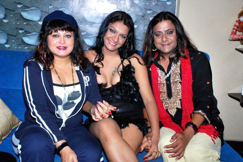 Guests at the bash of Poonam Dasgupta's gay play "Begum Sahiba".