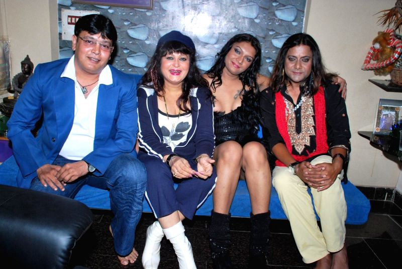 Guests at the bash of Poonam Dasgupta's gay play "Begum Sahiba".
