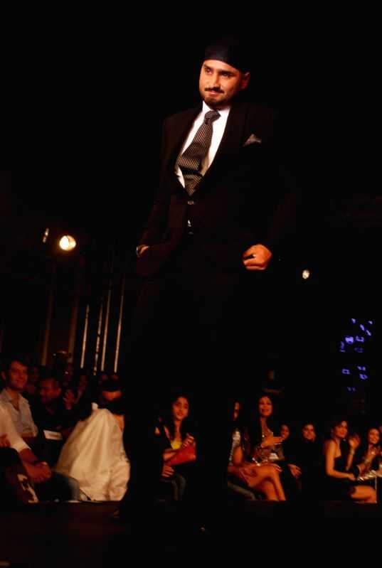 Harbhajan Singh at Blenders Tour day 1 at Taj Land's End.