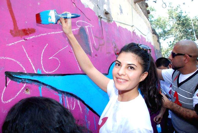 Jacqueline Fernandes Paint the Wall in Opp Phoenix Mills.