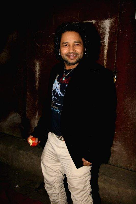 Kailash Kher at MTV Rock On finals, Powai.