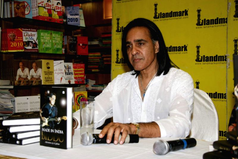 Made in India Biddu's book launch at Landmark.