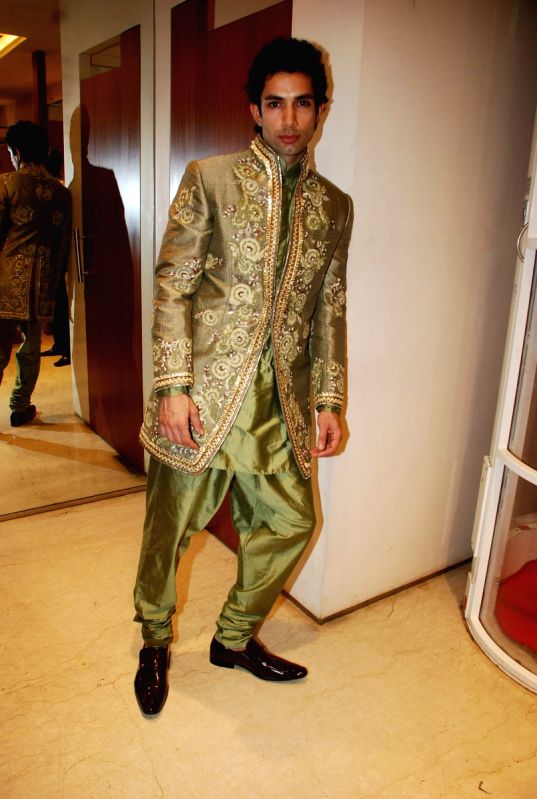 Model at Narendra Kumar Ahmed's Men's Collection launch, AZA.