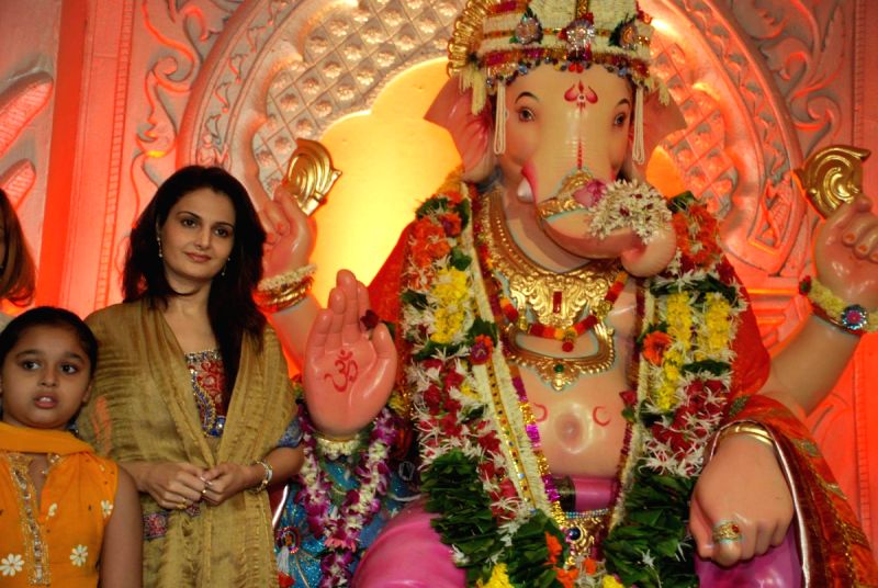 Monica Bedi at Andheri Ka Raja Ganpati.