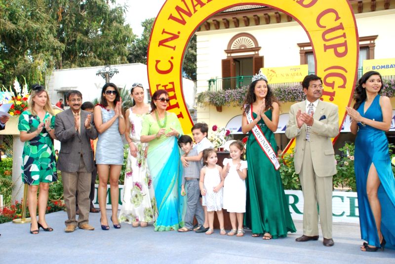 Mugdha Godse and Gladrags models at CN Wadia cup.
