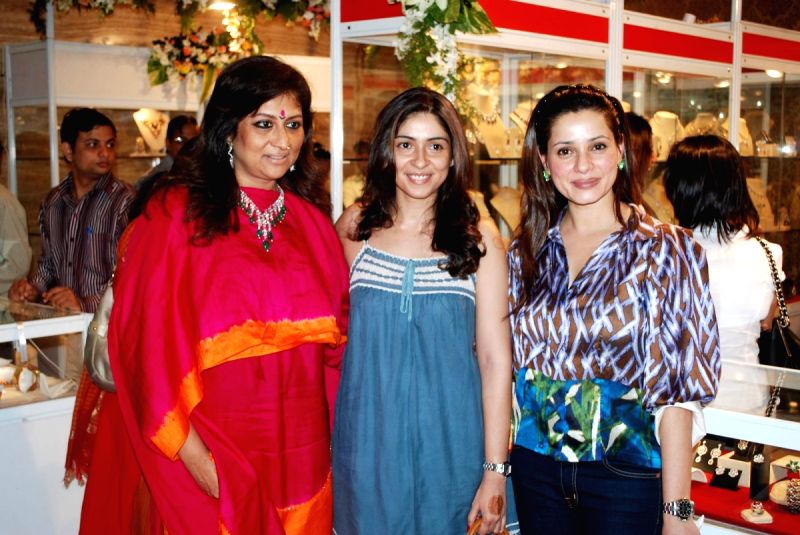 Neelam Kothari at Araish exhibition.