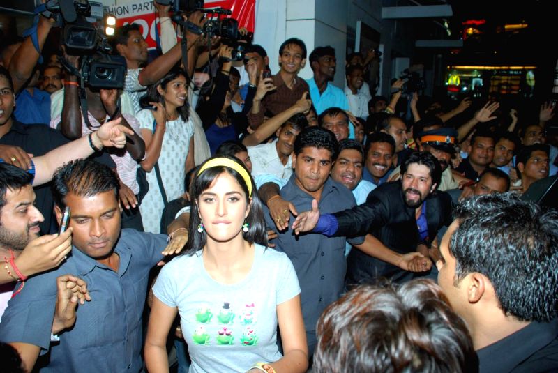 Ranbir Kapoor and Katrina Kaif at Ajab Prem ki Ghazab Kahani's promotional event in Provogue store at Phoenix mall.