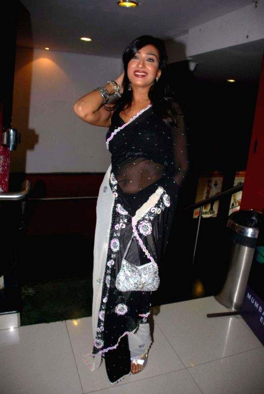 Ritiparna Sengupta at Love Khicchdi premiere.