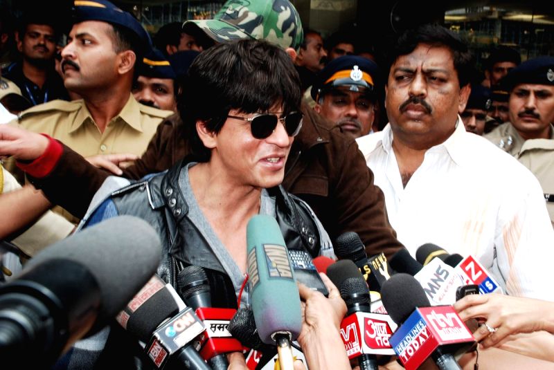 Shah Rukh Khan arrive back in Mumbai.