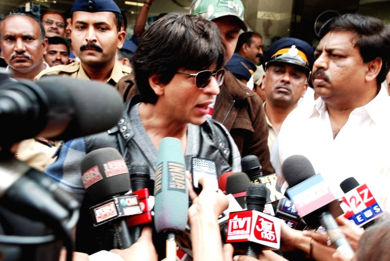 Shah Rukh Khan arrive back in Mumbai.