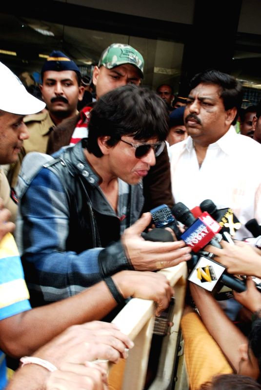 Shah Rukh Khan arrive back in Mumbai.