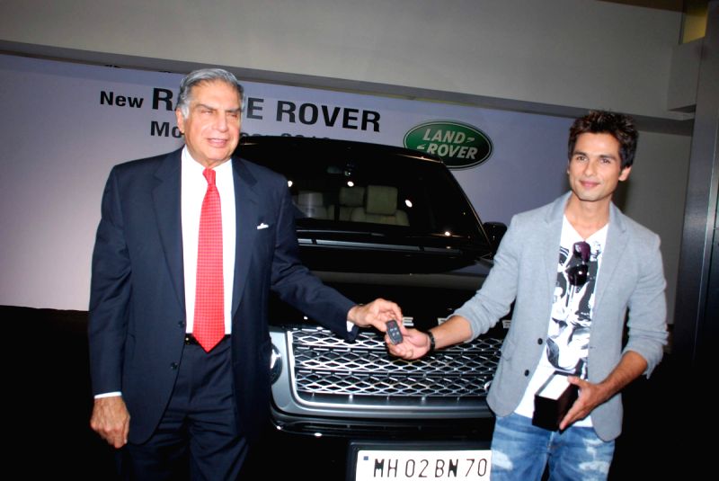 Shahid Kapoor receiving the keys of his new Range Rover Model Year 2010 from Mr. Ratan N. Tata, Chairman, Tata Sons & Tata Motors, at the Jaguar Land Rover Showroom in Mumbai on 2nd November 2009. Mr. Kapoor purchased this Range Rover.”