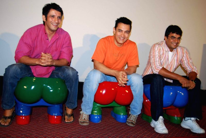Sharman Joshi, Aamir Khan and R Madhavn at 3 Idiots First Song Introduced to Media at Intercontinnetal.