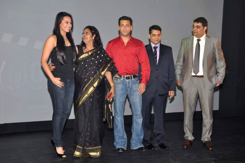Sonakshi Sinha and Salman Khan at Fridaymoviez.com website launch at JW Marriott, Juhu in Mumbai on Friday Night.