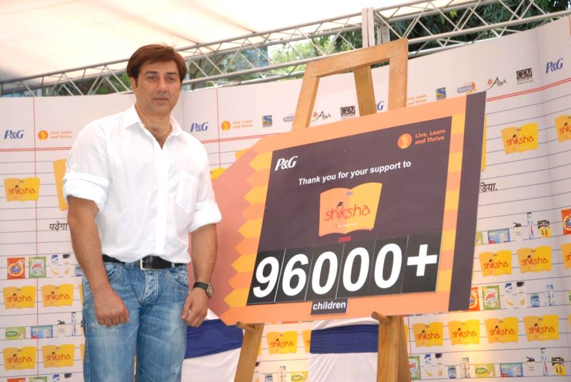 Sunny Deol at Shiksha NGO Event at P &amp; G Office.