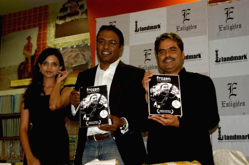Vishal Bharadwaj at Frozen film DVD launch at Landmark.