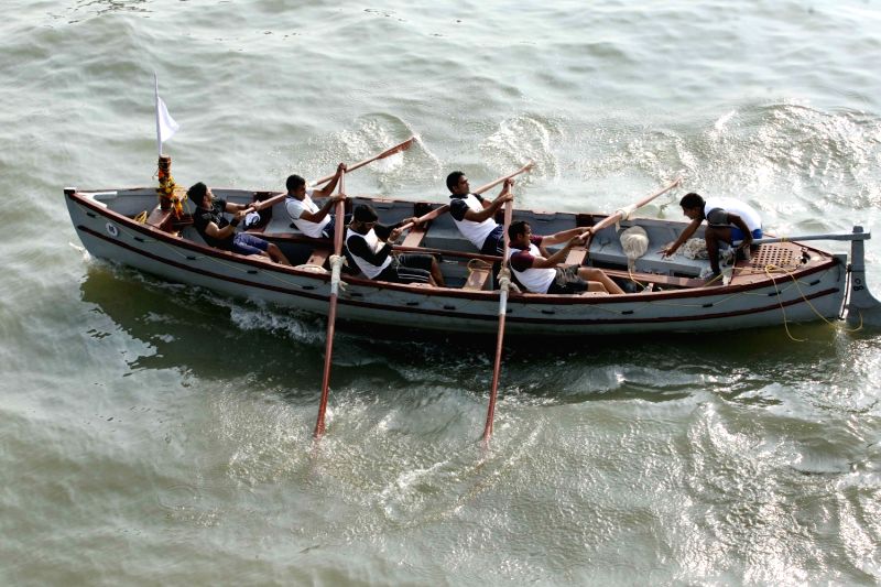 Western Fleet Pulling Regatta 2012 and the winner team INS Viraat.