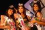 Eram Karim (centre) was crowned the winner of Dabur Gulabari Sananda Tillotama 09. The beauty pageant of Estern India, Sheyasree Saikia (right) as the first runner-up and Sanghamitra Bhattacharya (left) as the second runner-up. In Kolkata on Sunday Evening.