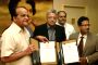 IGNOU vice chancellor Prof. V N Rajasekharan and AEPC chairman Rakesh Vaid at the signing of the MOU on Monday New Delhi 12 oct 2009.
