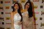 Karishma & Kareena Kapoor at the '57th !dea Fimfare Awards 2011'.