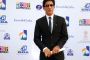 Suited, booted SRK feels awkward in Goa 