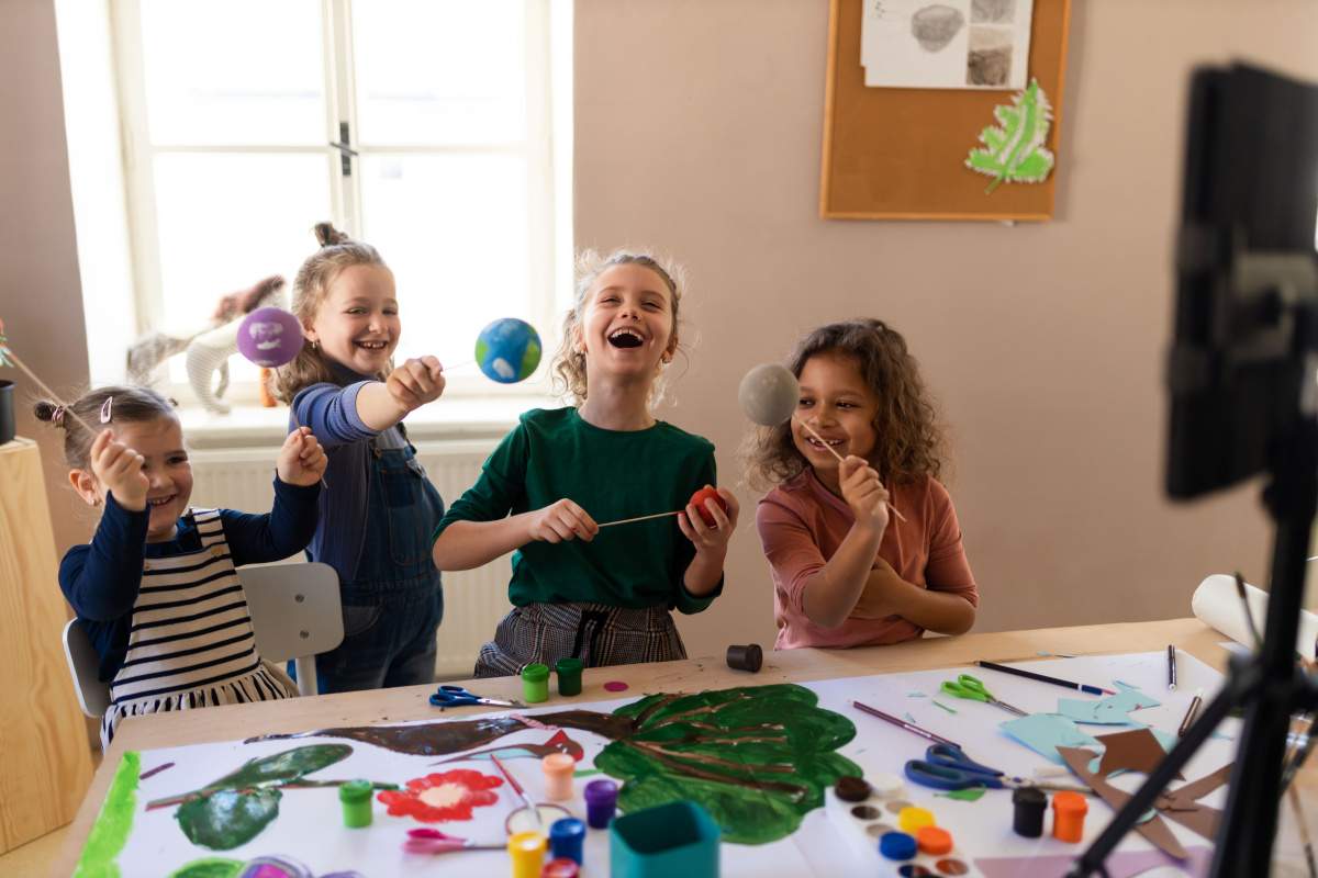 Children Painting