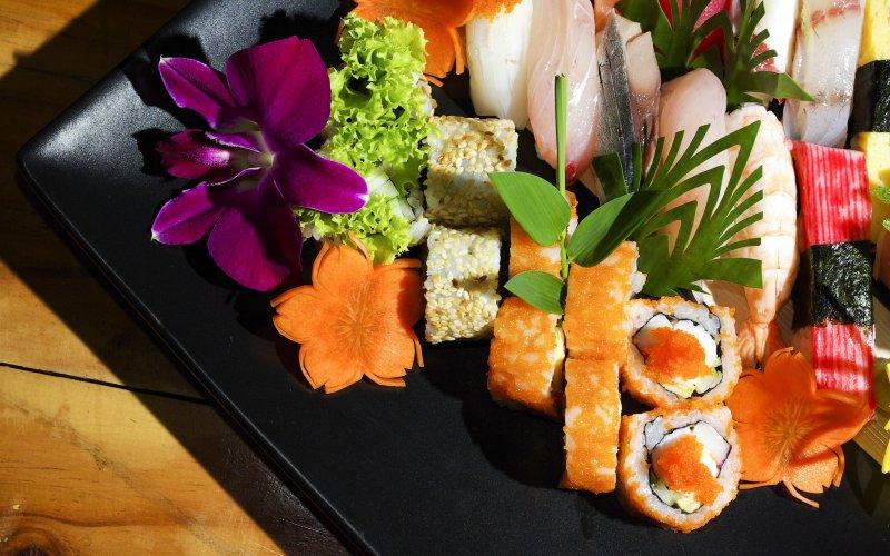 Exquisite Dishes Around t