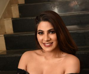 Chikati Gadilo Chithakotudu Movie Cast, Review, Wallpapers & Trailer