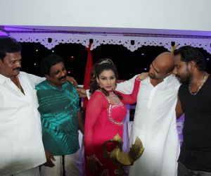 Poga Poga Puriyum Movie Cast, Review, Wallpapers & Trailer
