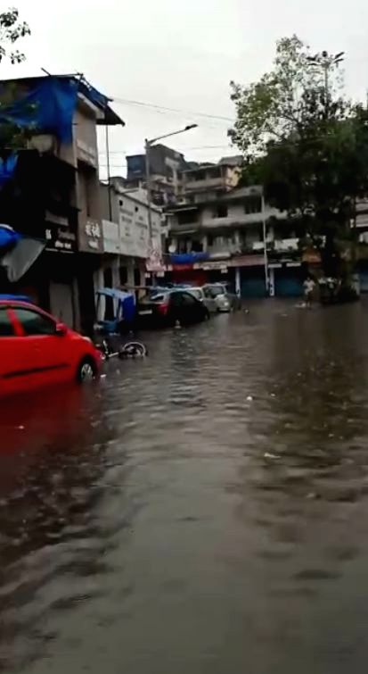 10 killed, transport disrupted as rains wreak havoc in Maha