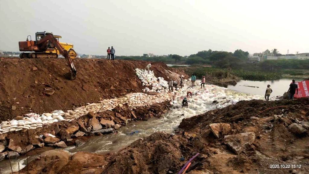 Central Team In Hyderabad Assesses Damage Caused By Floods Central team in hyderabad assesses damage caused by floods